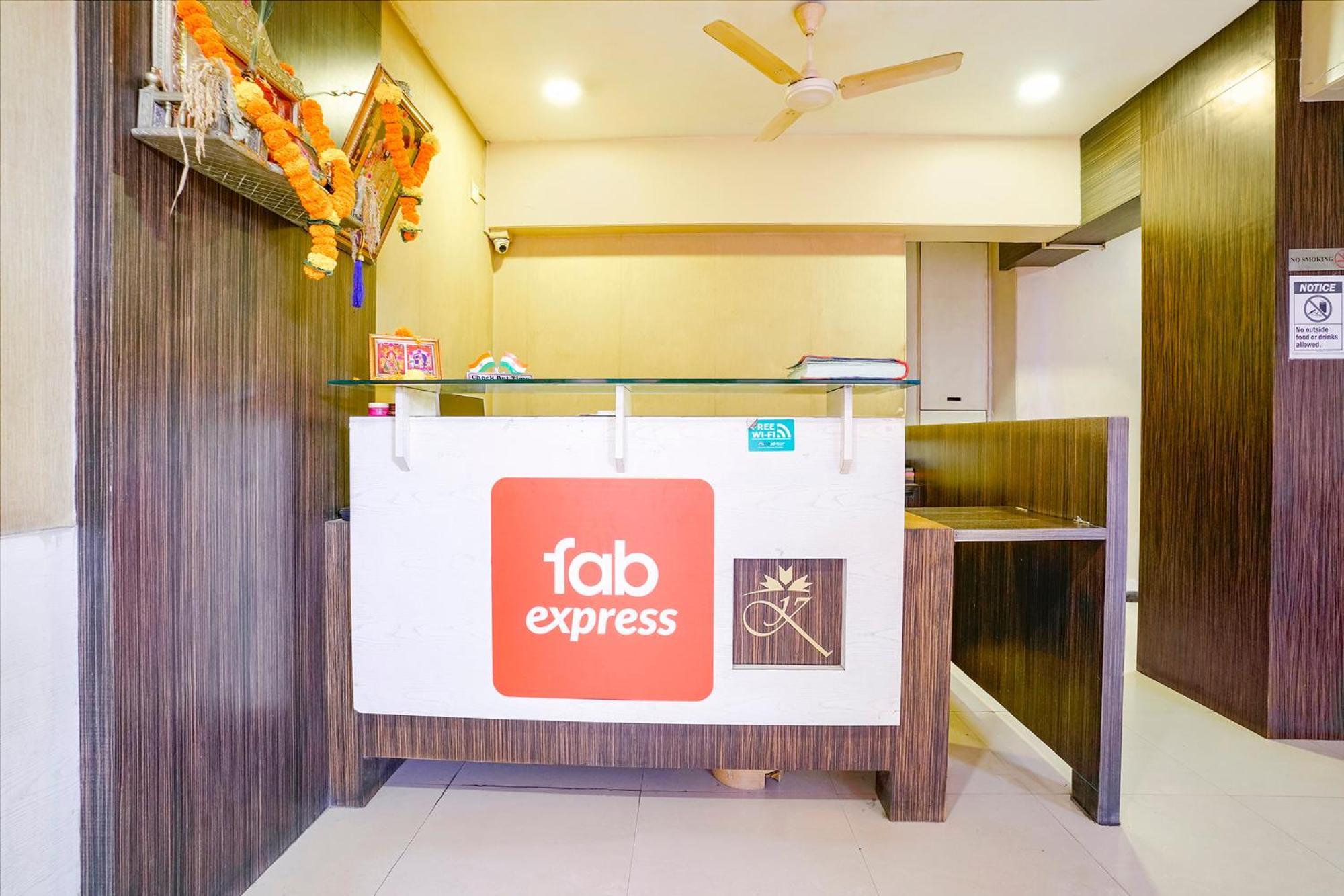 Fabexpress Kuber - Nr Apmc Vashi, Navi Mumbai 호텔 외부 사진
